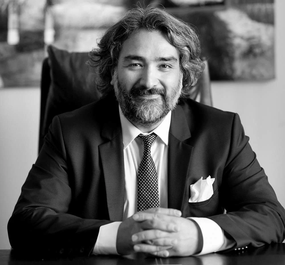 Д-р Чагри Саде – најдобриот пластичен и естетски хирург од Турција повторно во Неуромедика