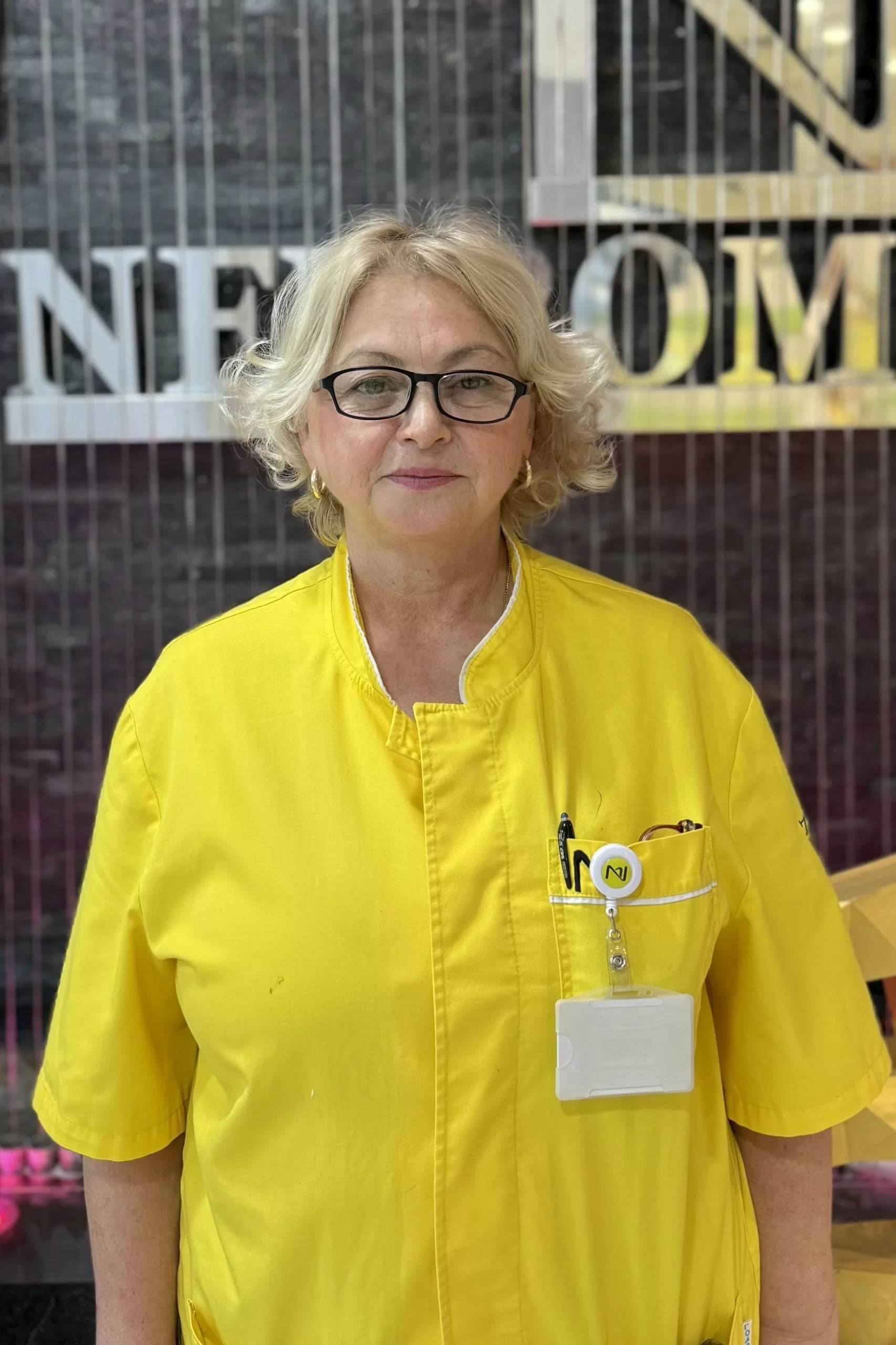 сестра Снежана Мицкова